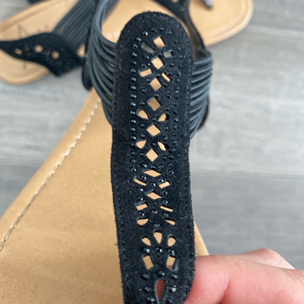 Sandals - Picture 3 of 4